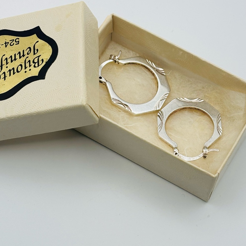 Vintage Sterling Silver Octagon Hoop Earrings – Engraved Leaf Design